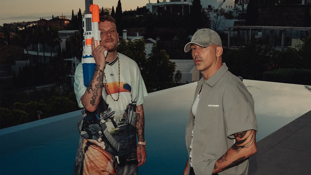 BONEZ MC & RAF CAMORA: 10 JAHRE PALMEN AUS PLASTIK TOUR | Loge