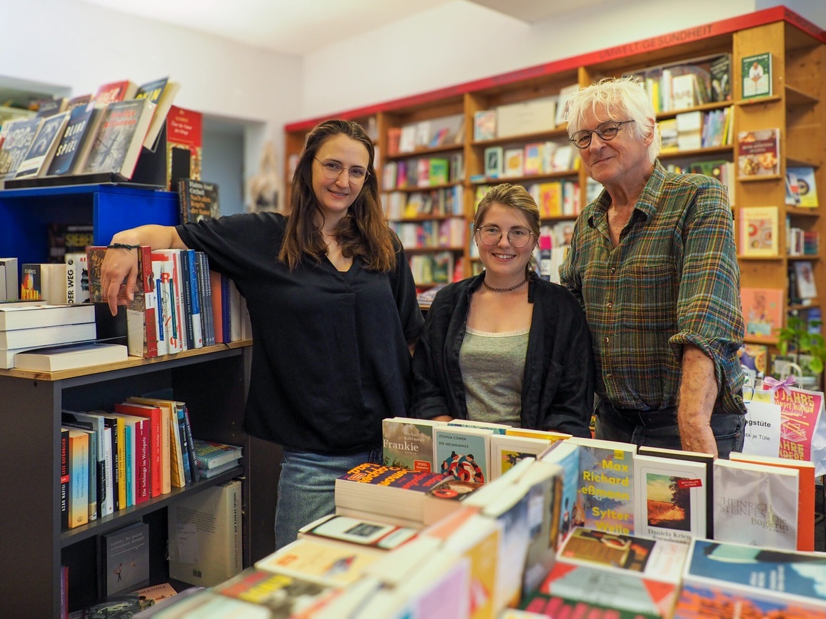 Titelbild der Veranstaltung „Der andere Buchladen“ wird Genossenschaft