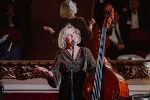 NICKI PARROTT AND HER SWINGFLUENCERS