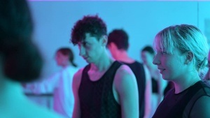 Dancing Through Adversity: Ein Dokumentarfilm von Lars Ksienzyk