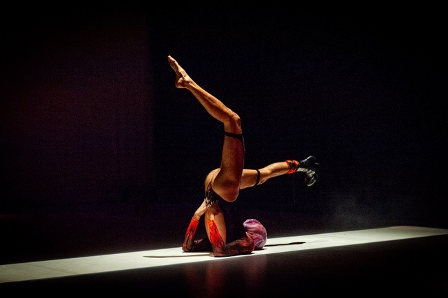 Between – A queer science-fiction rite