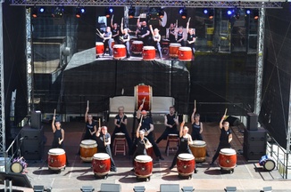 Iki-Iki Taiko & Mitsune