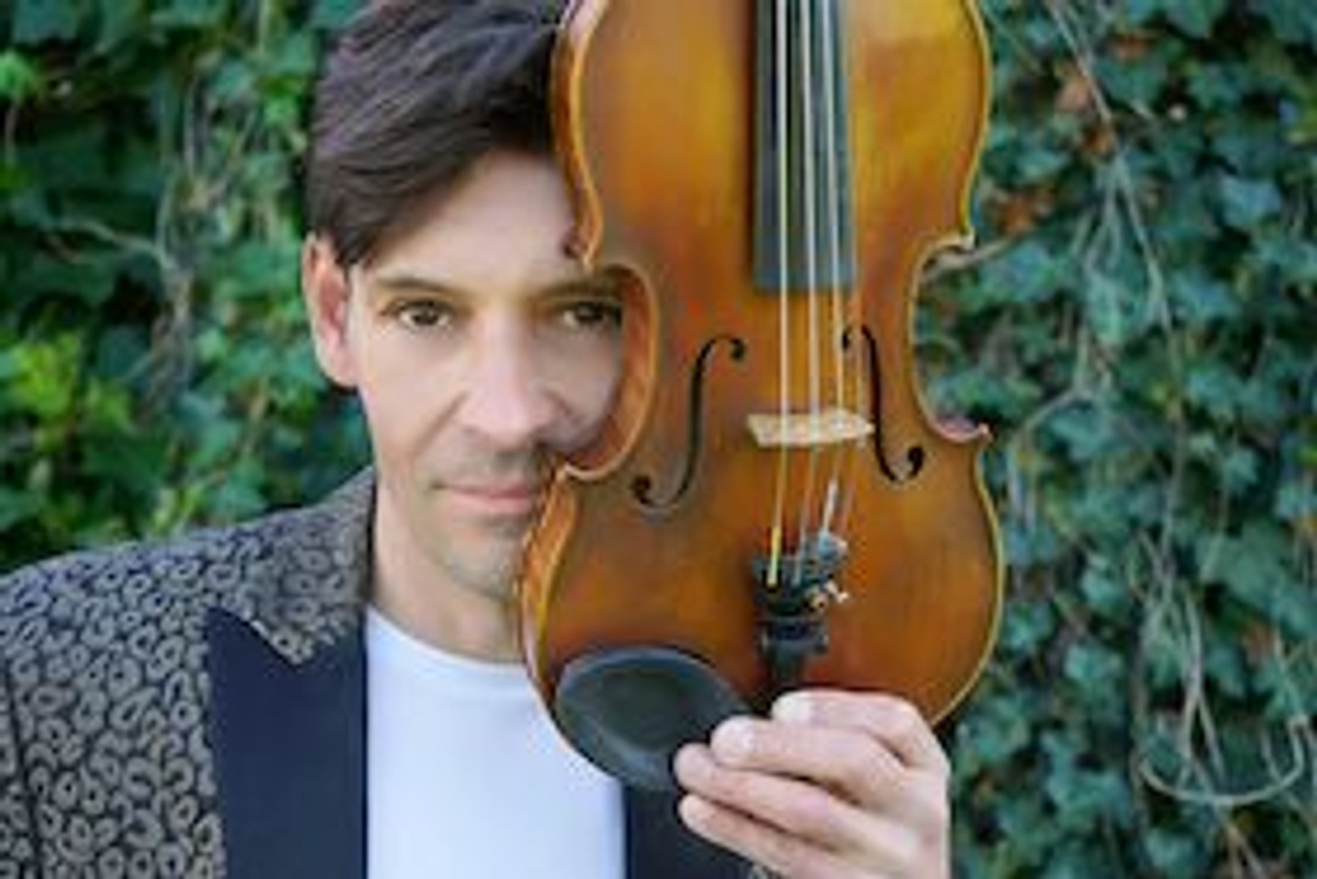 Titelbild der Veranstaltung „MUSIC FLOWERS ON VIOLIN Hinreißende Musikstücke aus Film, Pop & Rock“