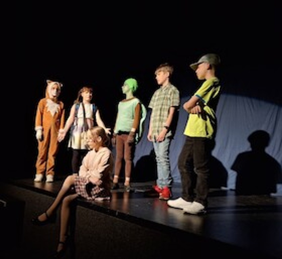 Das Wehlheider Hoftheater präsentiert: "Die Schule der magischen Tiere"