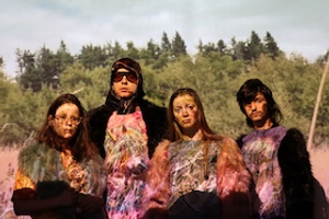 Wolfsmütter – My Mother Was a Wolf