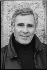 Stargast-Lese-Gespräch mit Gojko Mitic und Eberhard Görner: Mit dem „Fliegenden Pfeil“ ins Amerika des 18. Jahrhunderts