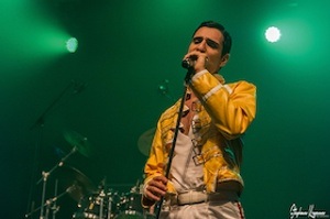 The Queen Show performed by Break Free