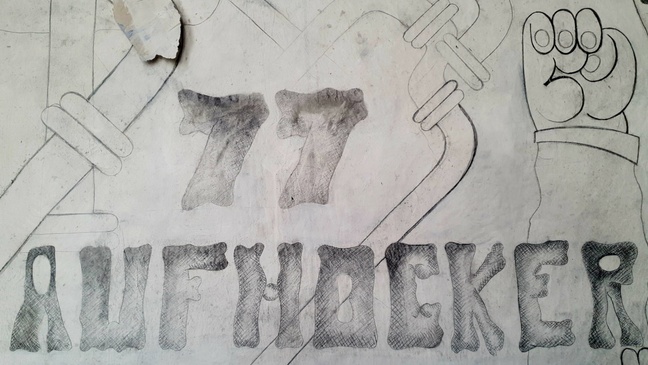 77 AUFHOCKER