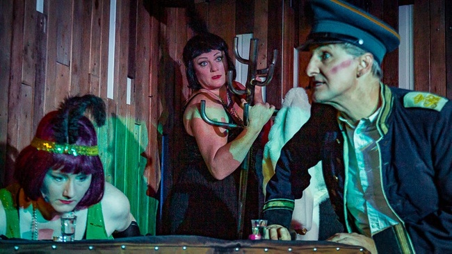 Tanz auf dem Vulkan - Theater im Hof