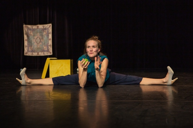 OMÂ mit Live Übersetzung in deutsche Gebärdensprache