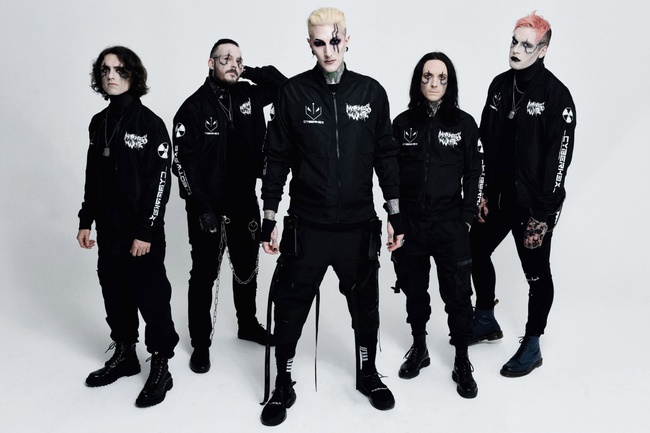 MOTIONLESS IN WHITE