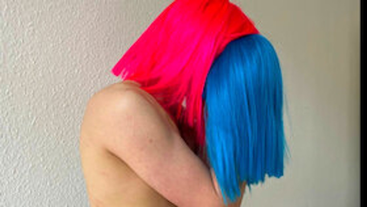 Bear it Wear it - ein poetisch wildes Haarcabaret