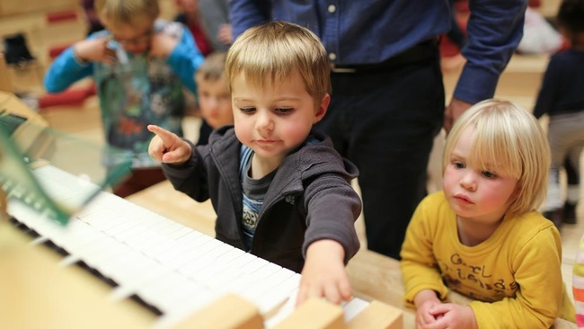 Orgelvorführung für Kinder