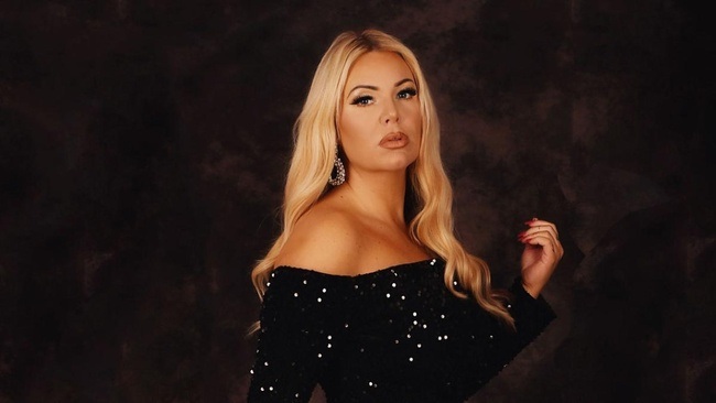 Adele Symphonica Tribute from London by Stacey Lee