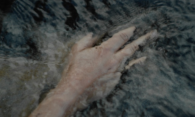 WAS AN EMPFINDSAMKEIT BLEIBT