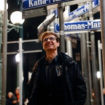 Straßen Namen Leuchten. Ein Denkmal für die Familie Mann