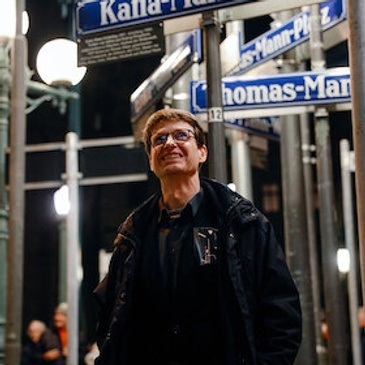 Straßen Namen Leuchten. Ein Denkmal für die Familie Mann