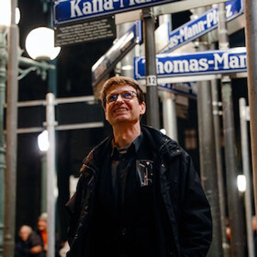 Straßen Namen Leuchten. Ein Denkmal für die Familie Mann