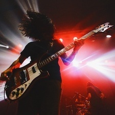 Bandprojekt Famous - April bis Juli 2026