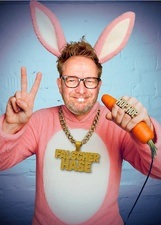 Martin Sierp - „FALSCHER HASE! Magic & Möhr”