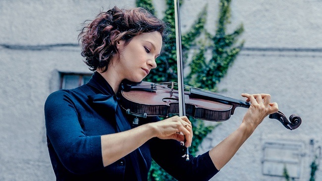 Hilary Hahn & Die Deutsche Kammerphilharmonie Bremen | Omer Meir Wellber als Dirigent und Solist