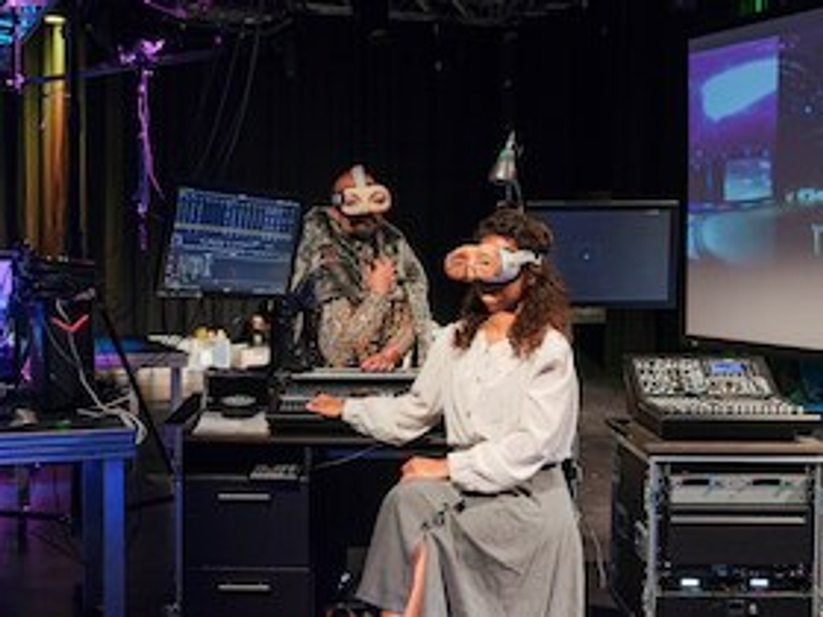 Titelbild der Veranstaltung Der Frequenz-Sprung - FUNDUS THEATER - ab 8 Jahre
