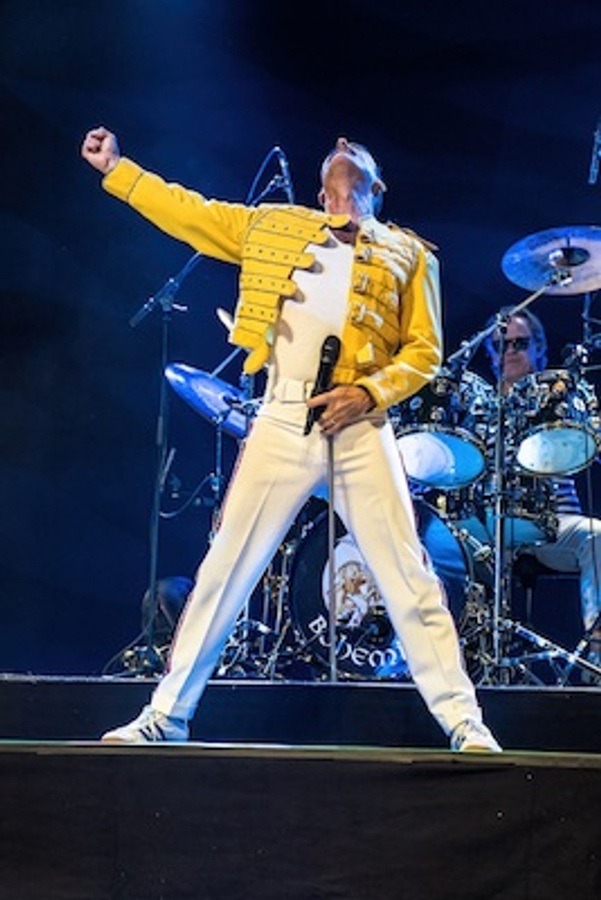 A NIGHT OF QUEEN