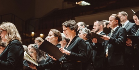 Philharmonischer Chor Berlin, Brandenburgisches Staatsorchester Frankfurt, Florian Benfer, Solist*innen