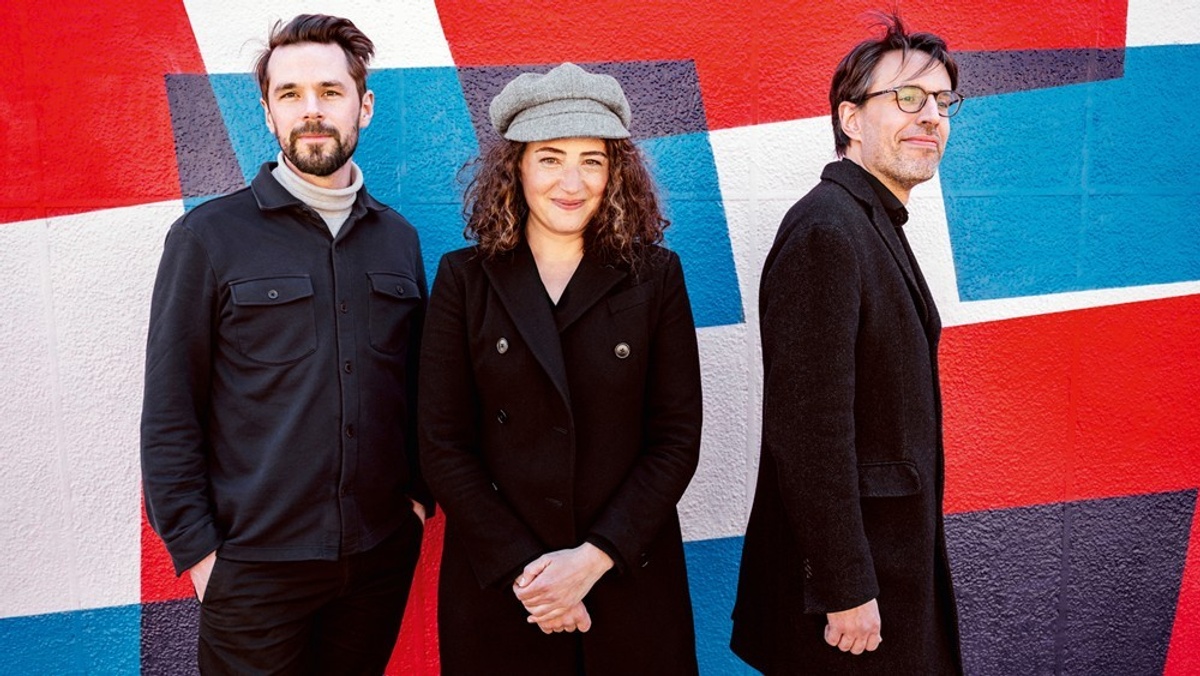 "Surprise!" Besson / Sternal / Burgwinkel Trio