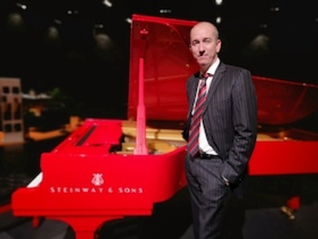 Chris Hopkins meets the Young Lions