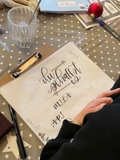 Workshop: "Kalligrafie" - Wörter und Schriftzüge entdecken