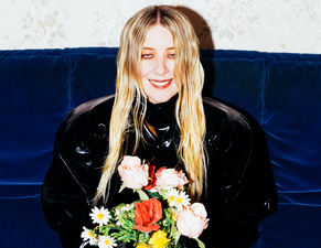 AUSTRA