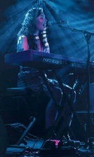 Michi Hartmann & Friends MYKAYLA PAIN