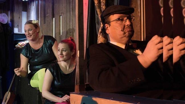 Liebe, Last und Fracht - Theater im Hof