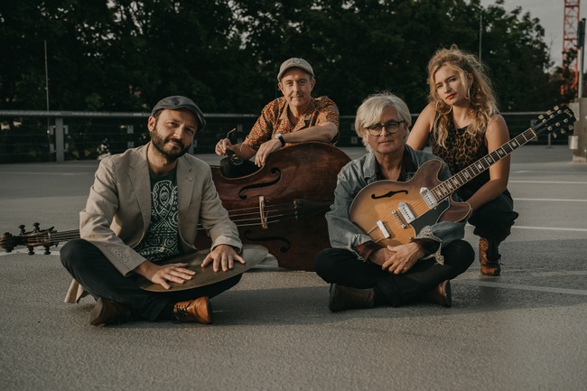 Lady R & The Paulinettes