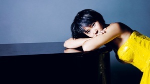 Yuja Wang & Mahler Chamber Orchestra – Brahms Klavierkonzerte | Die Pianistin leitet das Orchester vom Instrument aus
