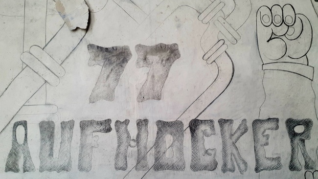 77 AUFHOCKER