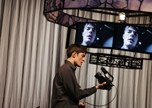 Nachtgespräch „Mitleidsprotokoll - every tear recorded“