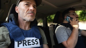 80 Angry Journalists