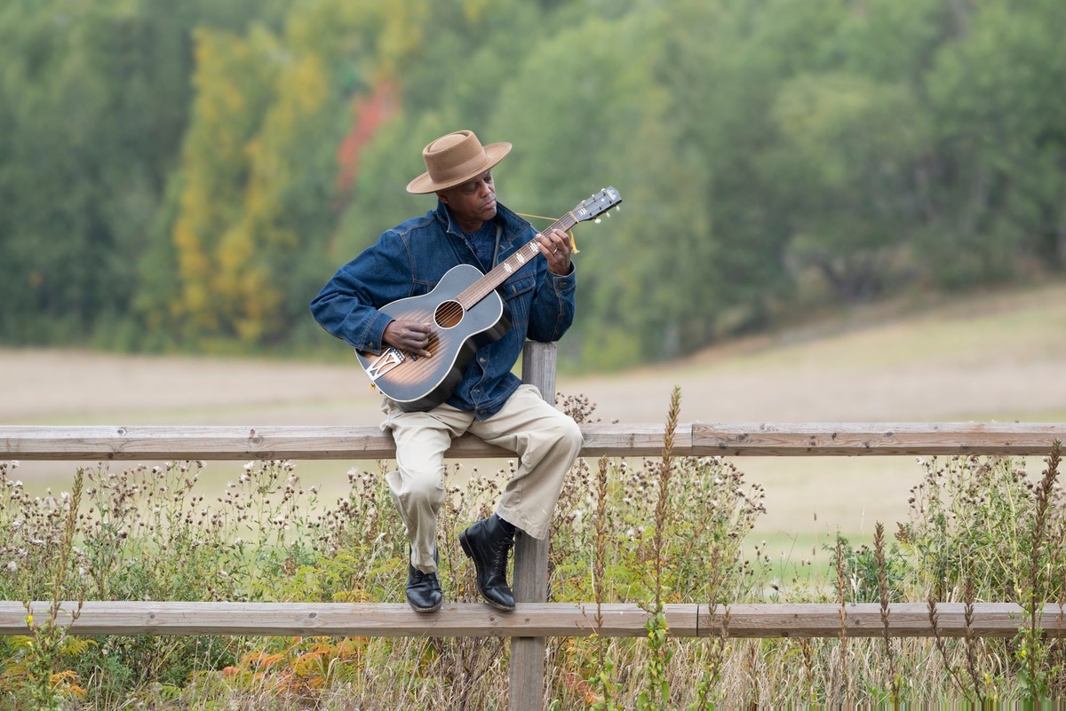 Eric Bibb