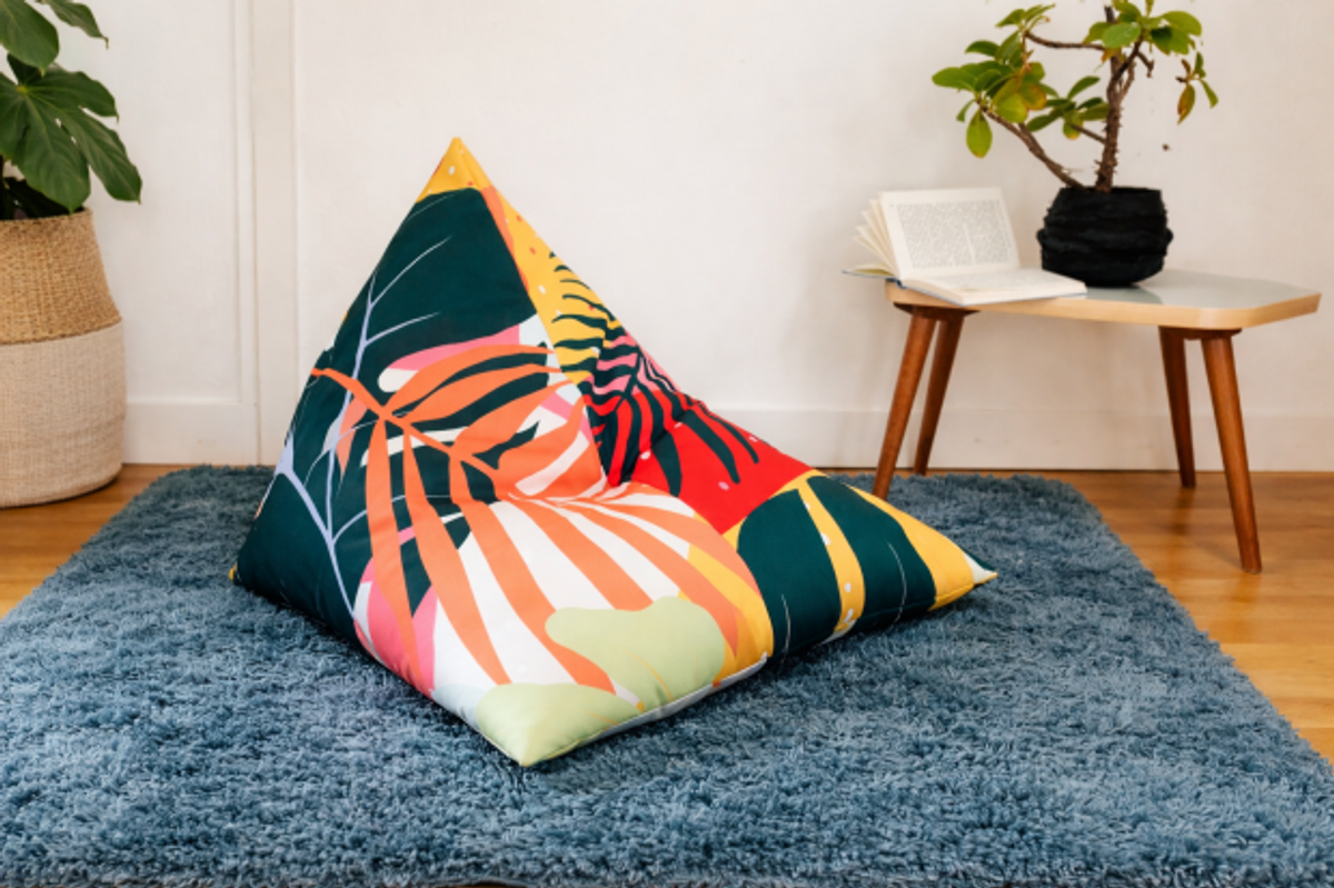 Titelbild der Veranstaltung Upcycling-Workshop: DIY-Sitzsack zum Selbernähen