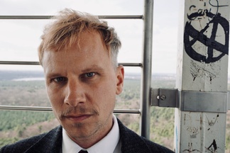 Robert Stadlober singt und liest Tucholsky