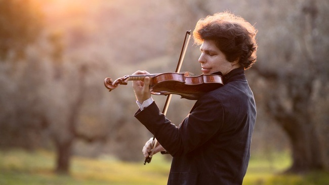 Mahler Chamber Orchestra / Augustin Hadelich