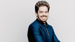 Israel Philharmonic Orchestra / Martin Fröst / Lahav Shani