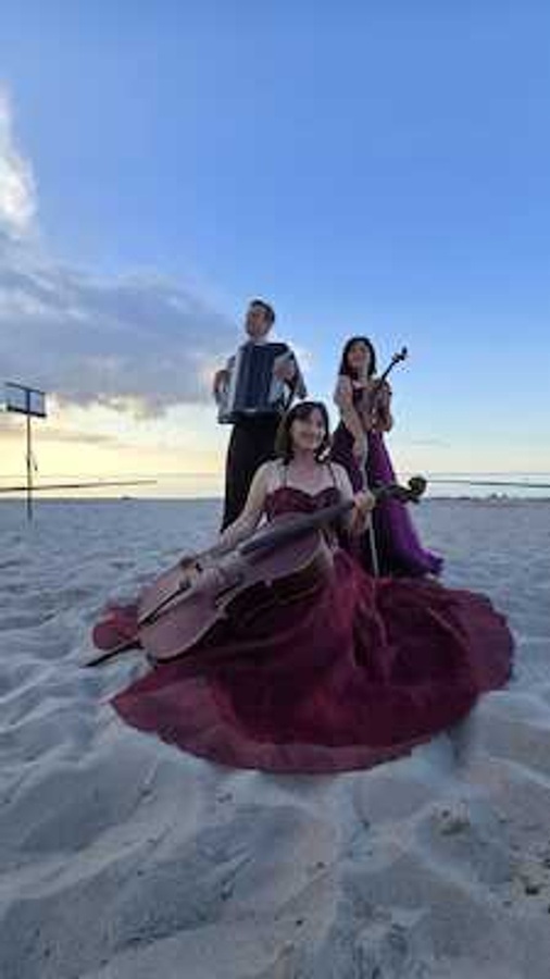 „Einmal um die Welt“ - mit dem Quartett „Classic Review“