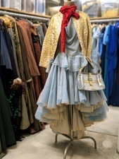 Großer Kostümverkauf