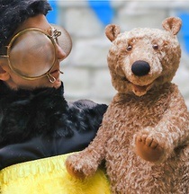 Der Faulbär büxt