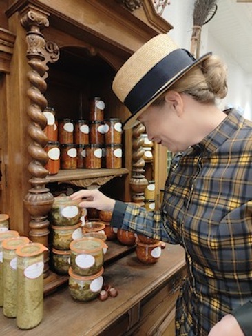 Frau Kommerzienrat geht einkaufen