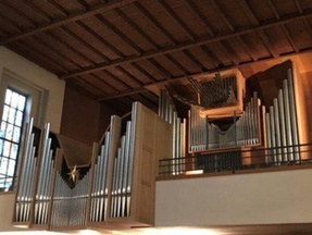 David Schirmer an der großen Bosch-Orgel