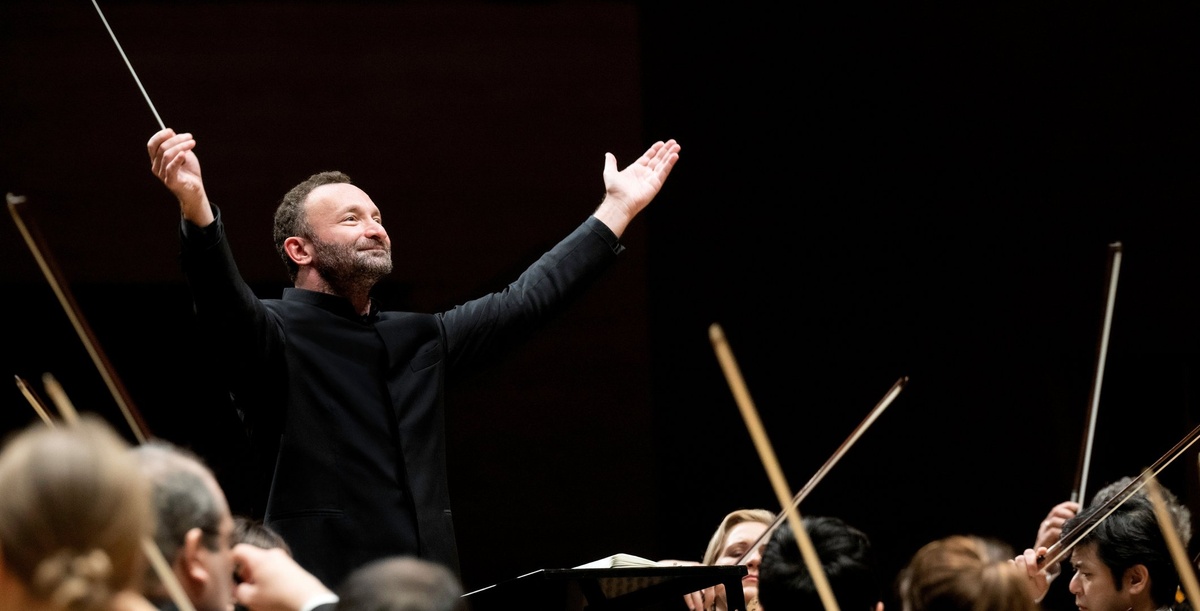 Berliner Philharmoniker: Saisoneröffnung. Kirill Petrenko dirigiert Elgar und Tschaikowsky